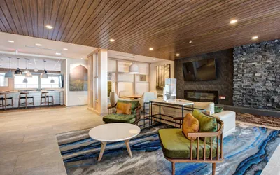 Photo 3 - Fairfield Inn & Suites by Marriott Minneapolis North