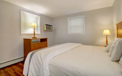 Photo 5 - Hamilton Village Inn