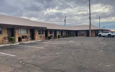 Photo 2 - Sands Motel