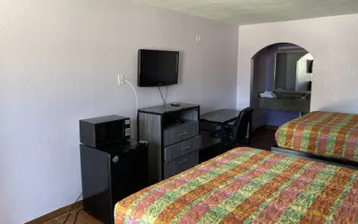 Photo 4 - The Village Inn