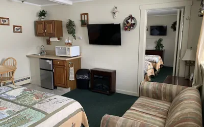 Photo 4 - Carroll Motel & Cottages