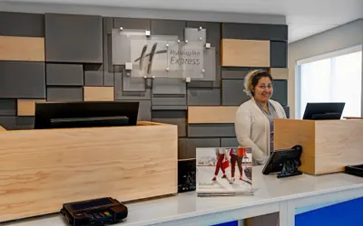 Photo 3 - Holiday Inn Express & Suites Milwaukee - Brookfield by IHG