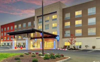 Photo 2 - Holiday Inn Express & Suites Middletown - Goshen by IHG