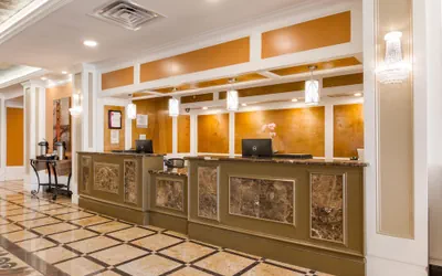 Photo 3 - LeBossier Hotel