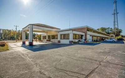 Photo 2 - Travelers Inn By OYO, Templeton VA