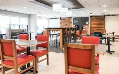 Holiday Inn Express Statesboro by IHG