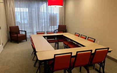 Photo 3 - Hawthorn Extended Stay by Wyndham Monahans