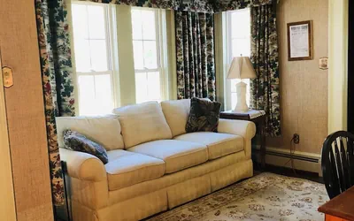 Photo 4 - Aiken Manor B&B