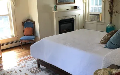 Photo 2 - Aiken Manor B&B