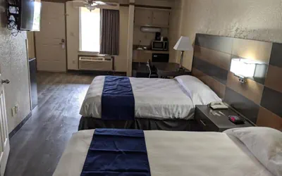 Photo 5 - Atrium Inn