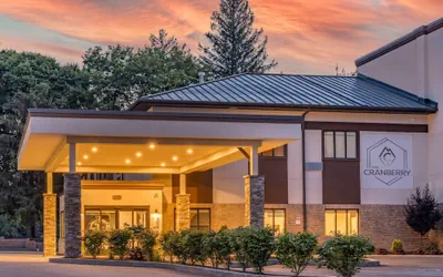Photo 2 - The Cranberry, an Ascend Collection Hotel