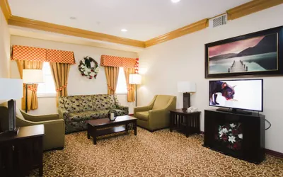 Photo 4 - Days Inn by Wyndham Rosenberg