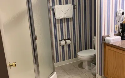 Photo 3 - America's Best Value Inn Sandpoint