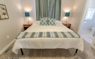 Photo 5 - 3BR Of Downtown King Bed, Dining, Has It All!