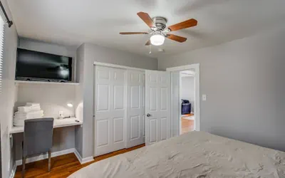 Photo 3 - 2BR Olympic Training Center Dog-friendly