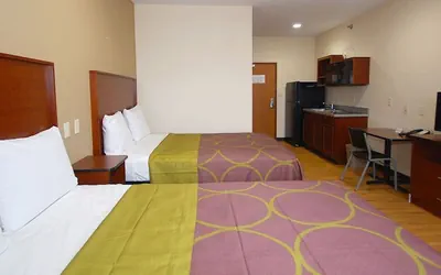 Photo 4 - White House Suites