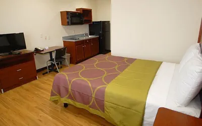 Photo 5 - White House Suites