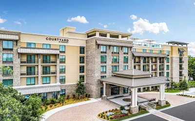 Photo 2 - Courtyard by Marriott Hilton Head Island
