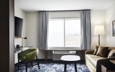 Photo 4 - Fairfield Inn & Suites by Marriott Sheboygan