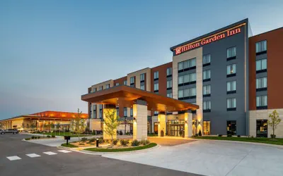 Photo 2 - Hilton Garden Inn Milwaukee Brookfield Conference Center, WI