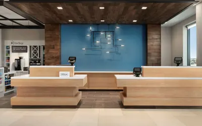 Photo 5 - Hilton Garden Inn Milwaukee Brookfield Conference Center, WI