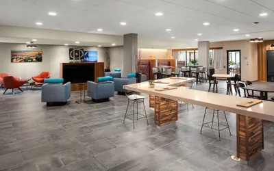 Photo 3 - Courtyard by Marriott Seattle Northgate
