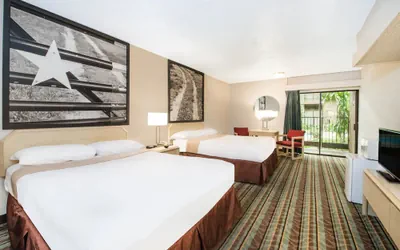 Photo 3 - Republic Hotel of Ozona