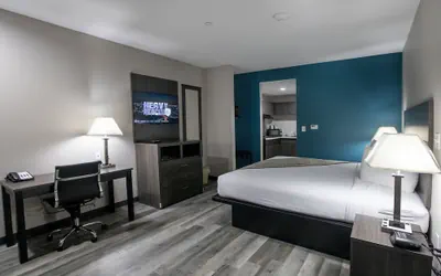Photo 5 - Express Inn