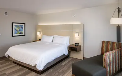 Photo 4 - Holiday Inn Express & Suites Bend South by IHG