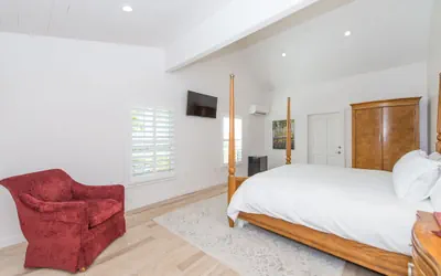 Photo 5 - Benson Guest House