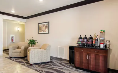 Photo 2 - Cobblestone Hotel & Suites - Andrews