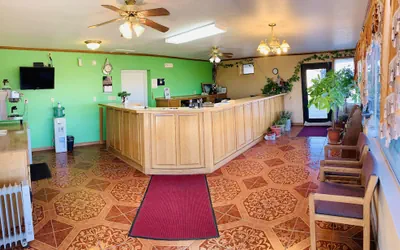 Photo 3 - Thunderbird Inn