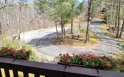 Photo 3 - Lily Creek Lodge