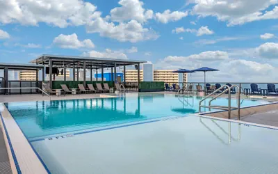 Photo 2 - Cambria Hotel St Petersburg-Madeira Beach Marina