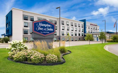 Photo 2 - Hampton Inn & Suites Pekin Peoria Area
