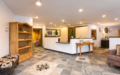 Photo 3 - Woodland Inns