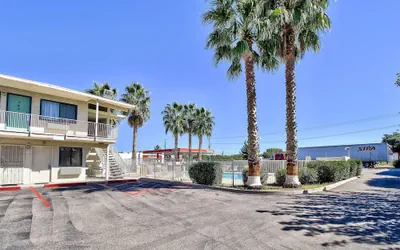 Motel 6 Nogales, AZ - Mariposa Road