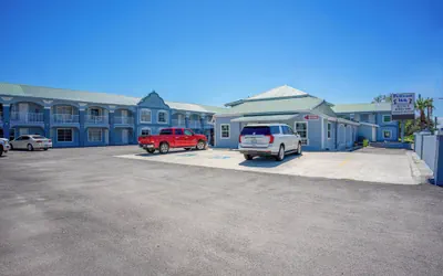 Photo 2 - Pelican Inn by Belvilla Aransas Pass, TX