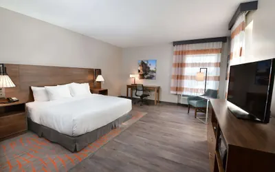 Photo 5 - La Quinta Inn & Ste by Wyndham Wisconsin Dells- Lake Delton