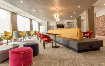 Photo 5 - La Quinta Inn & Suite by Wyndham Lake City