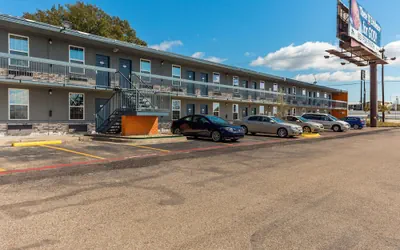 Photo 2 - Motel 6 Temple, TX