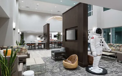 Photo 3 - Hampton Inn & Suites Cape Canaveral Cruise Port