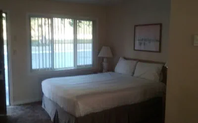 Photo 4 - Bay Bridge Motel