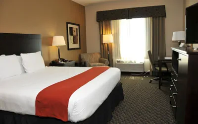 Photo 5 - Holiday Inn Express & Suites Clinton by IHG