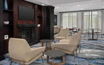 Photo 3 - Fairfield by Marriott Inn & Suites Tacoma Puyallup