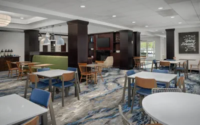 Photo 4 - Fairfield by Marriott Inn & Suites Tacoma Puyallup