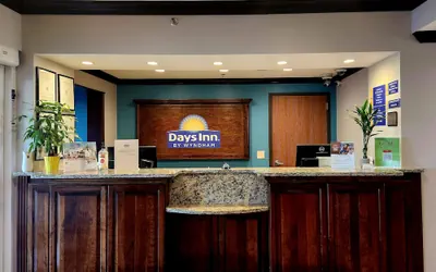 Photo 3 - Days Inn by Wyndham Baton Rouge/I-10