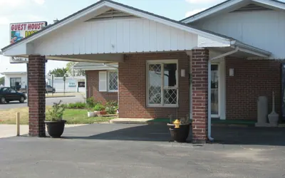 Photo 2 - Guest House Motel