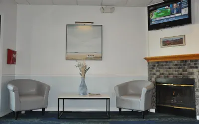 Photo 2 - Anchorage Inn