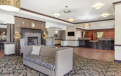 Photo 4 - Best Western Plus Classic Inn & Suites